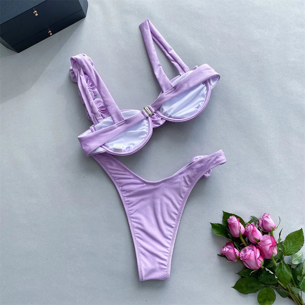 Ensemble de bikini à fleurs modèle 3D